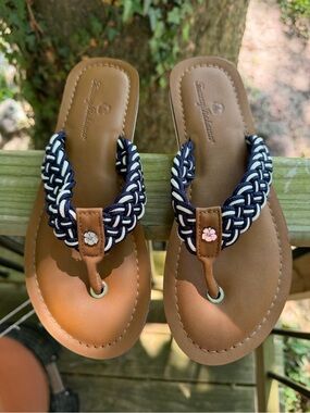 Tommy Bahama Women’s Speedwell Navy & Cream Braided Thong Sandal Size 7